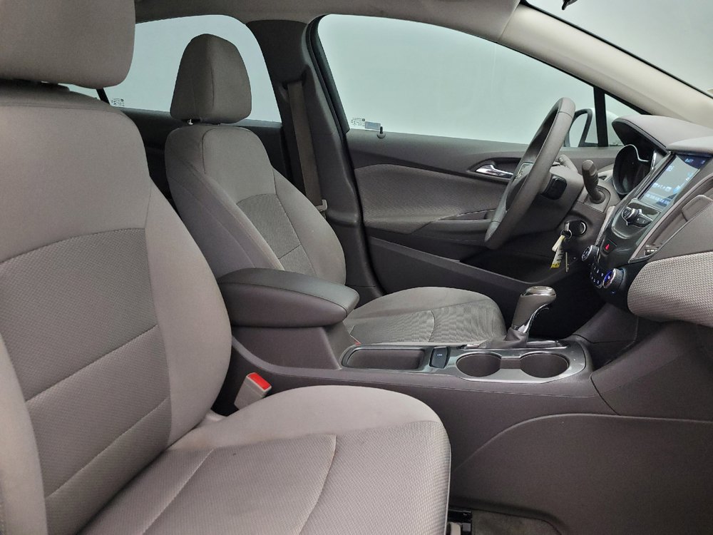 Used 2018 Chevrolet Cruze LT FWD image 21