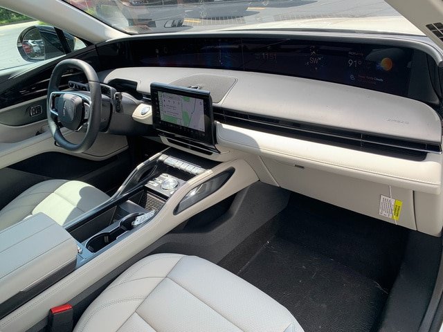 New 2026 Lincoln Nautilus Premier AWD/4WD image 12