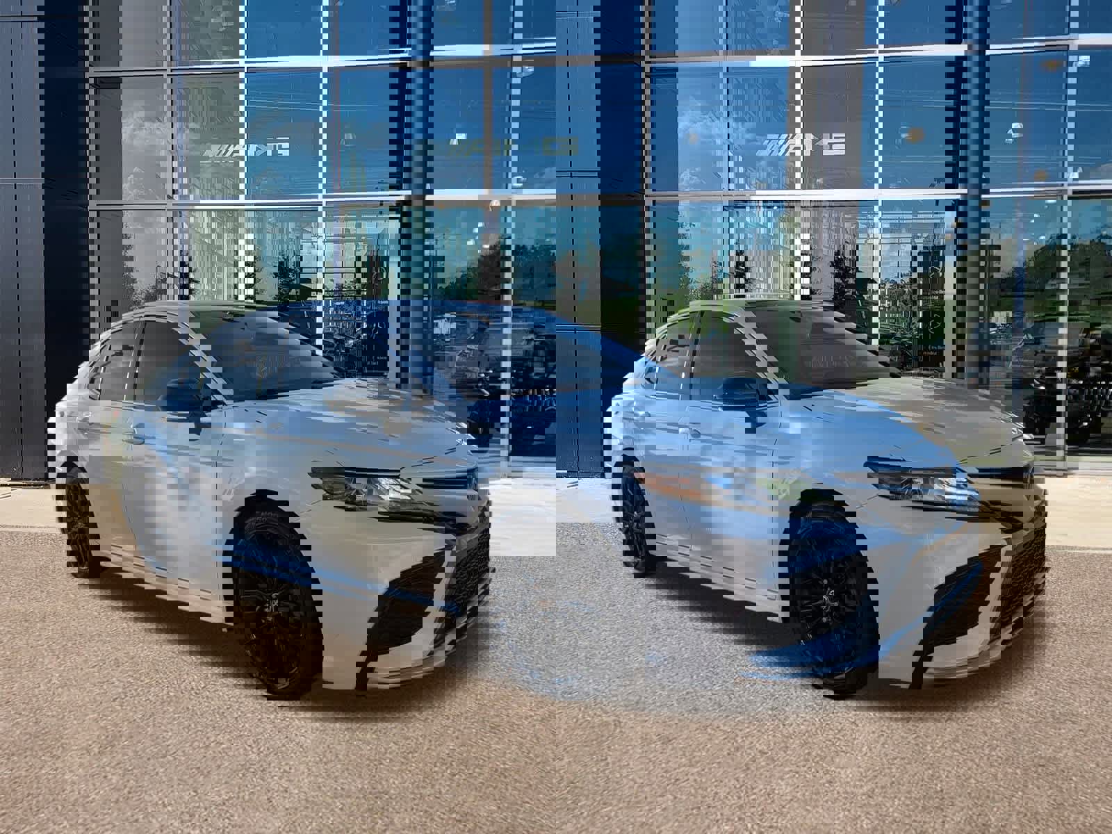 Used 2021 Toyota Camry XSE image 7