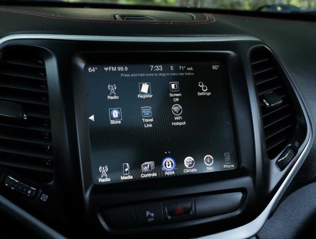 Used 2018 Jeep Cherokee Trailhawk w/ Comfort/Convenience Group image 16