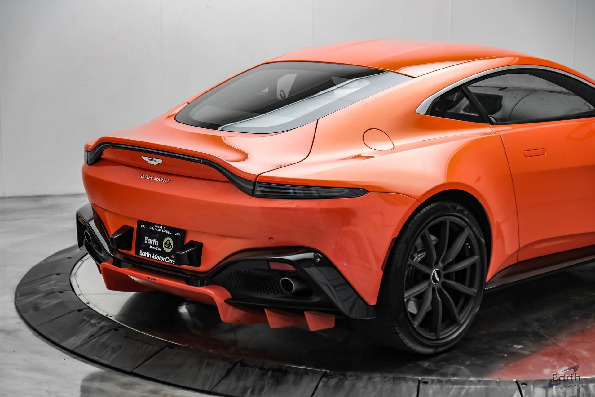 Used 2020 Aston Martin V8 Vantage Coupe RWD image 22