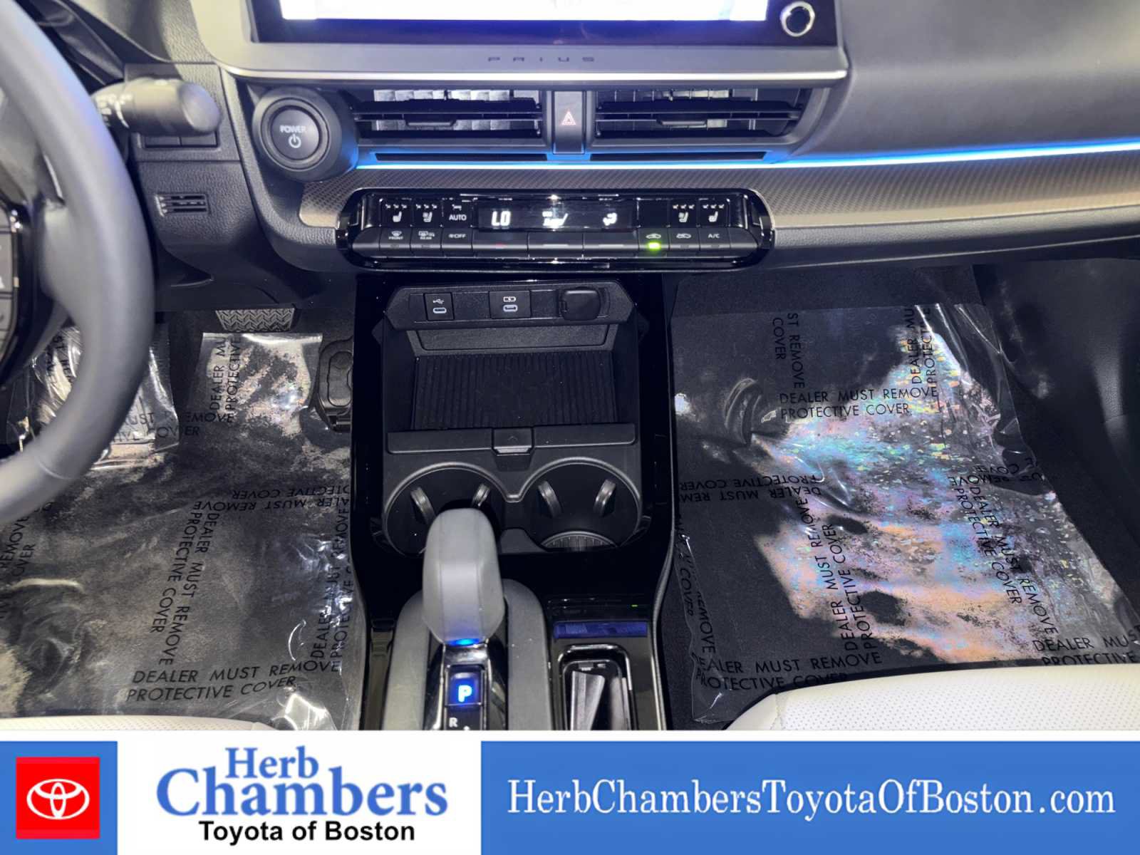Used 2024 Toyota Prius Limited AWD/4WD image 7