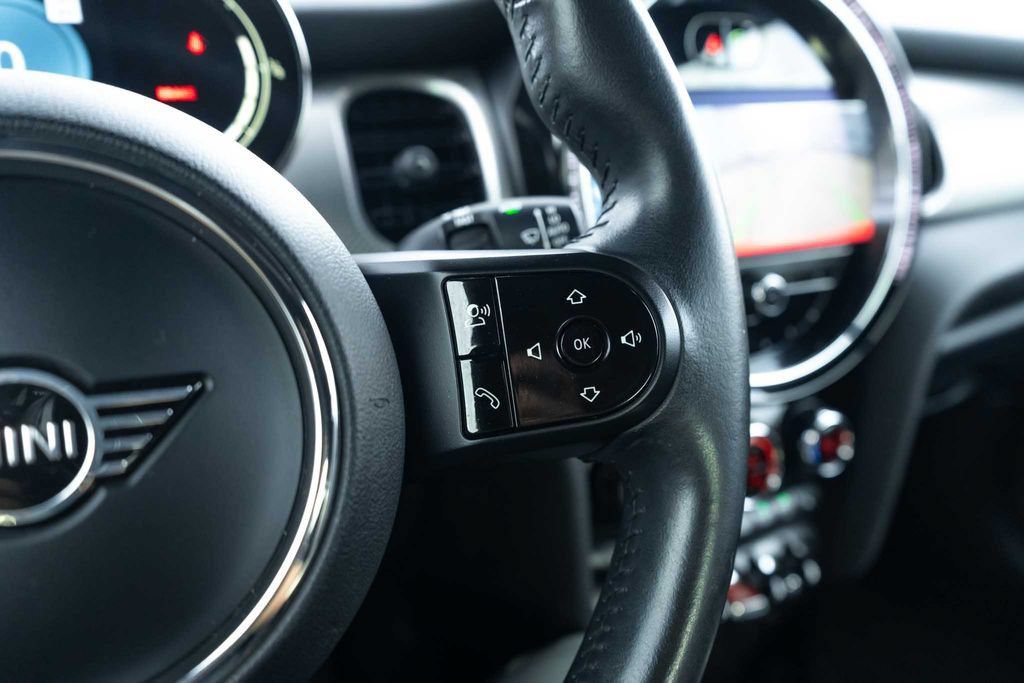 Used 2024 MINI Cooper Convertible FWD image 19
