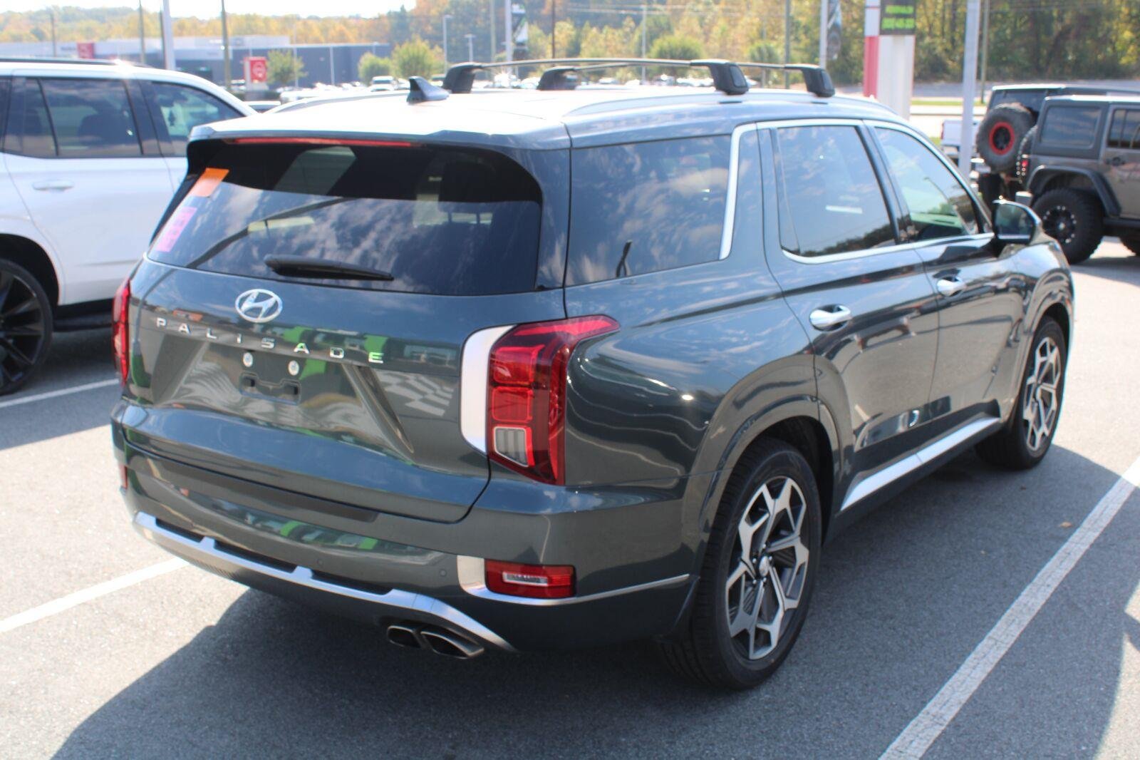Used 2022 Hyundai Palisade Calligraphy w/ Cargo Package FWD image 6