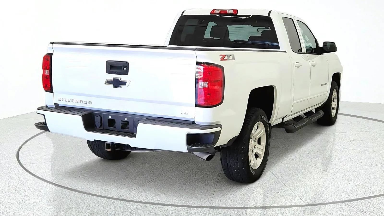 Used 2019 Chevrolet Silverado 1500 LT w/ All Star Edition AWD/4WD image 8