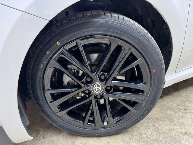 Used 2025 Toyota Camry SE image 28