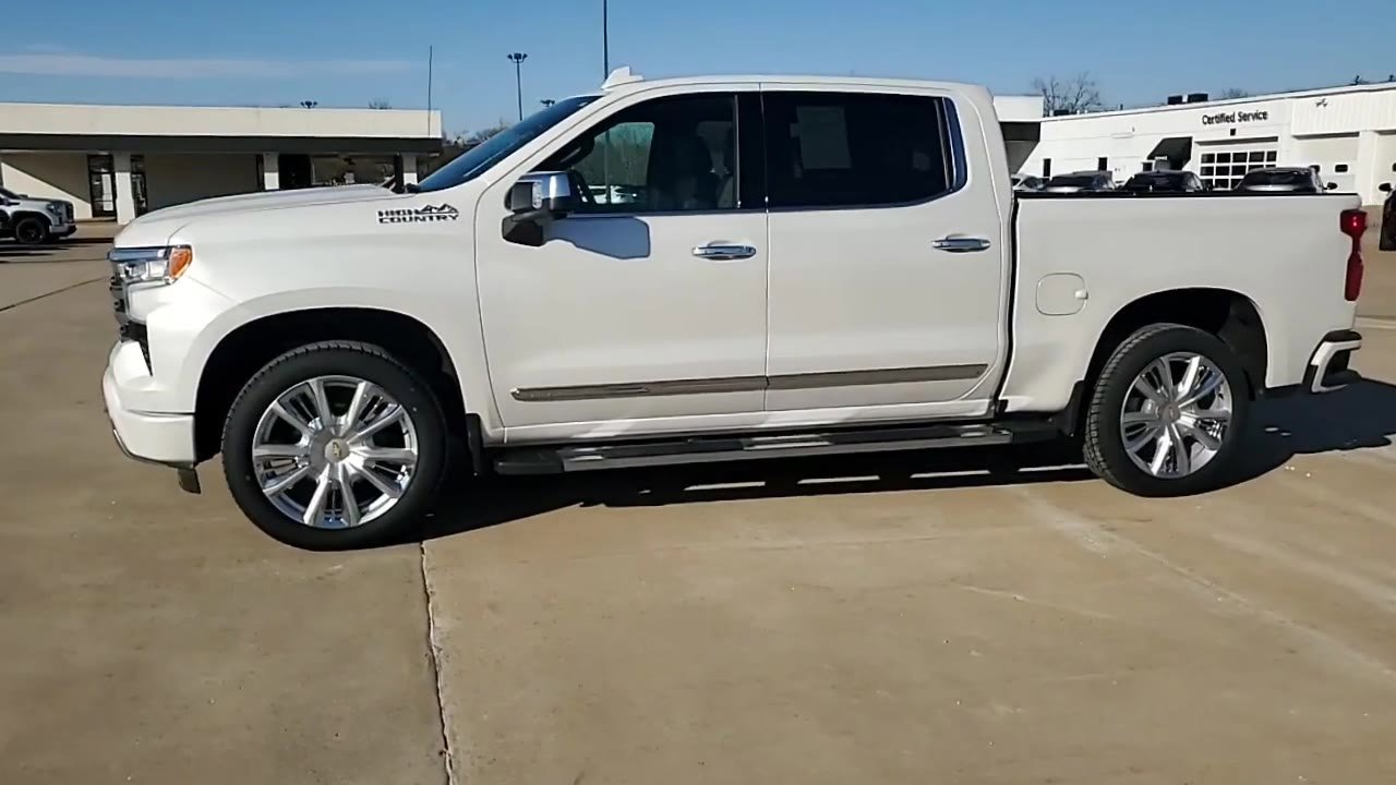 Used 2025 Chevrolet Silverado 1500 High Country w/ High Country Premium Package image 5