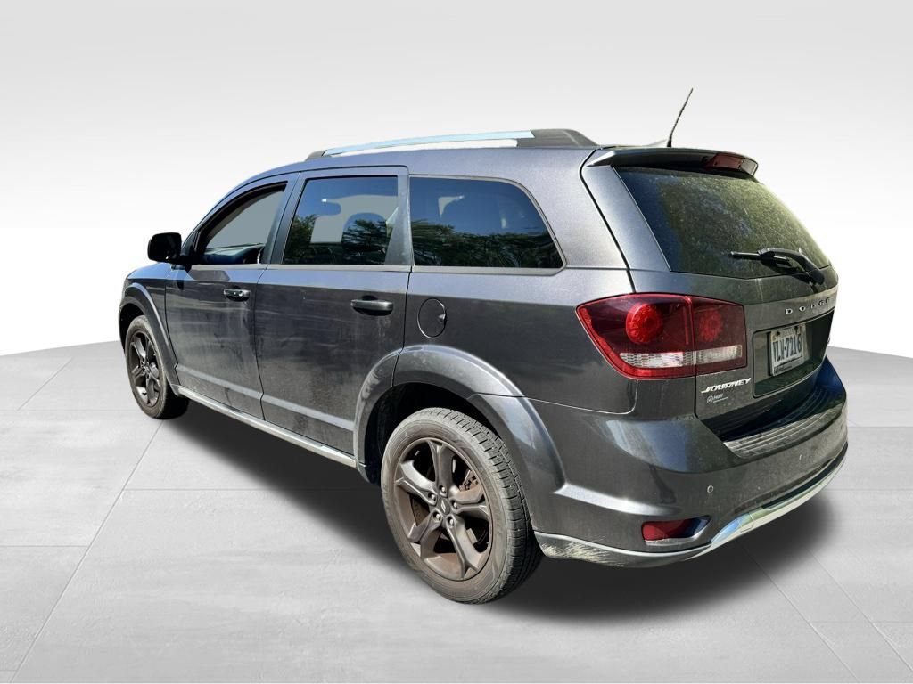 Used 2020 Dodge Journey Crossroad FWD image 4