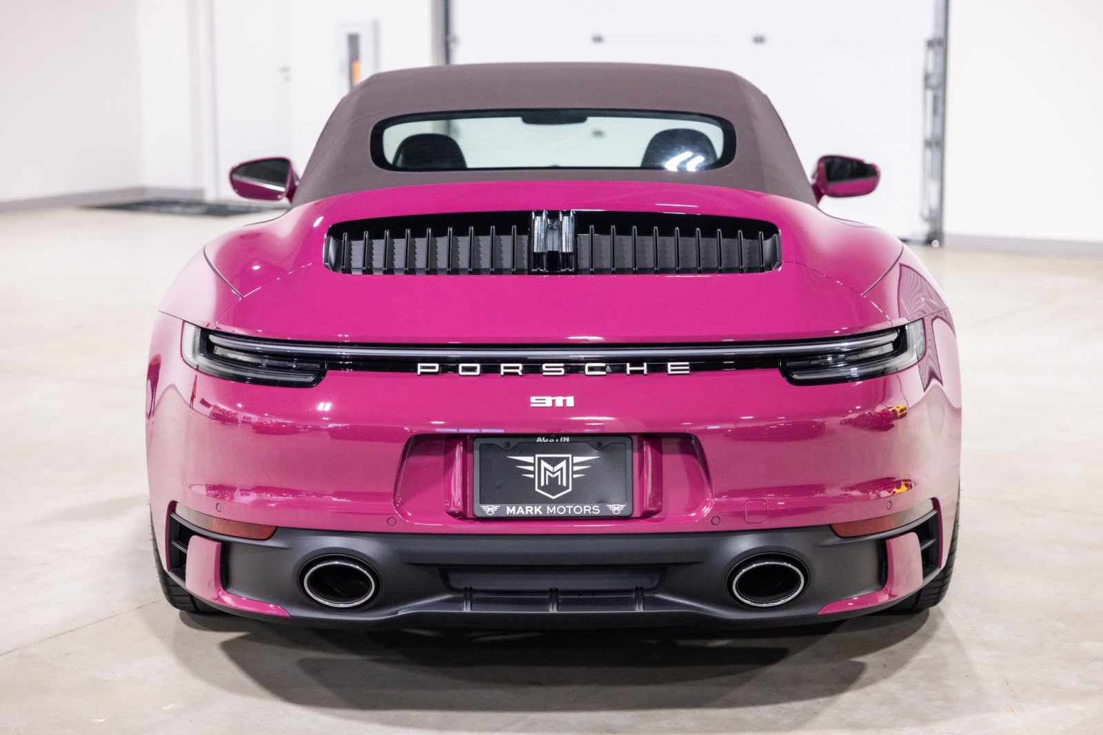 Used 2023 Porsche 911 Carrera w/ Premium Package RWD image 8