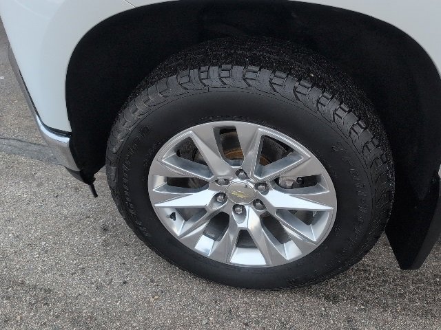 Used 2020 Chevrolet Silverado 1500 LTZ w/ LTZ Convenience Package image 16