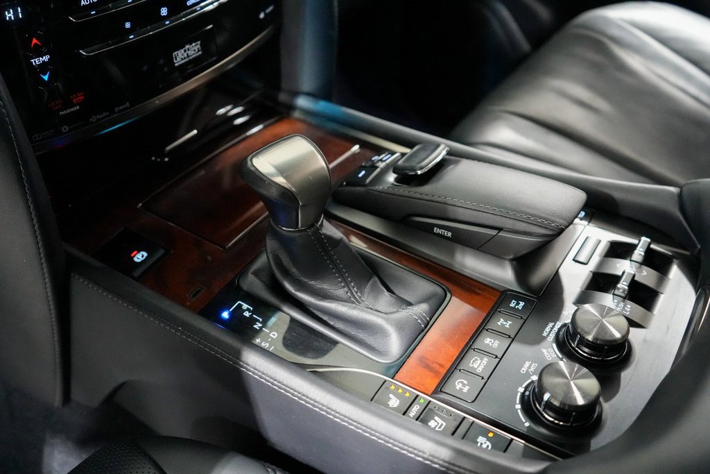 Used 2017 Lexus LX 570 4WD image 16