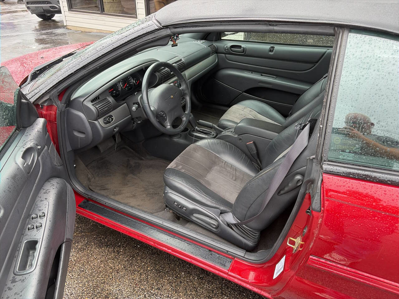 Used 2004 Chrysler Sebring LXi image 7