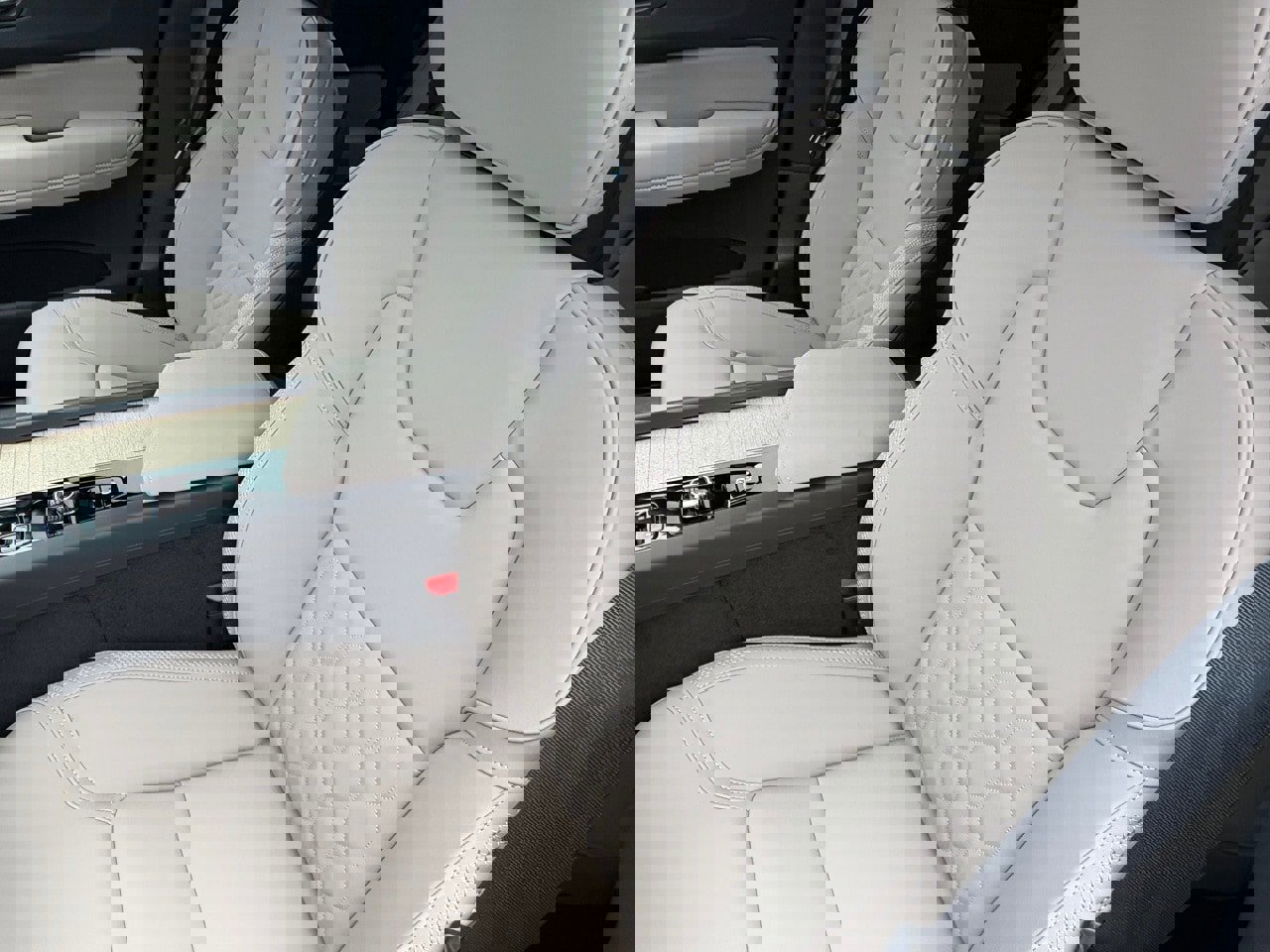 New 2026 Volvo XC60 B5 Plus w/ Protection Package Premier image 19