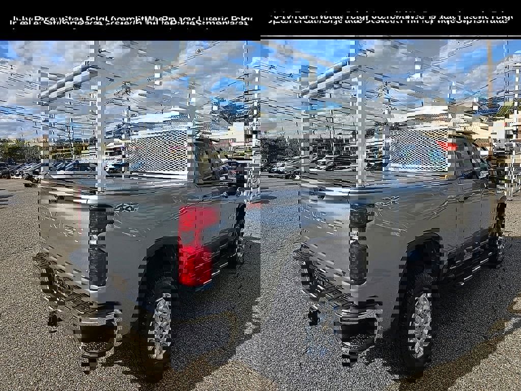 Used 2024 Chevrolet Silverado 2500 LT w/ Convenience Package image 3