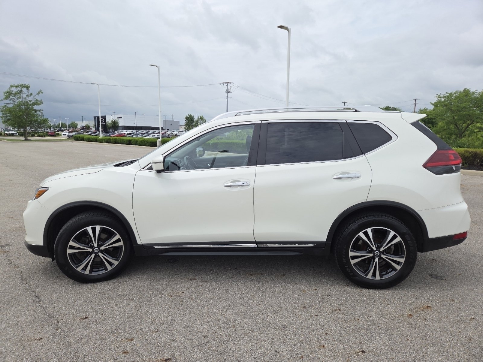 Used 2018 Nissan Rogue SL w/ Premium Package AWD/4WD image 15