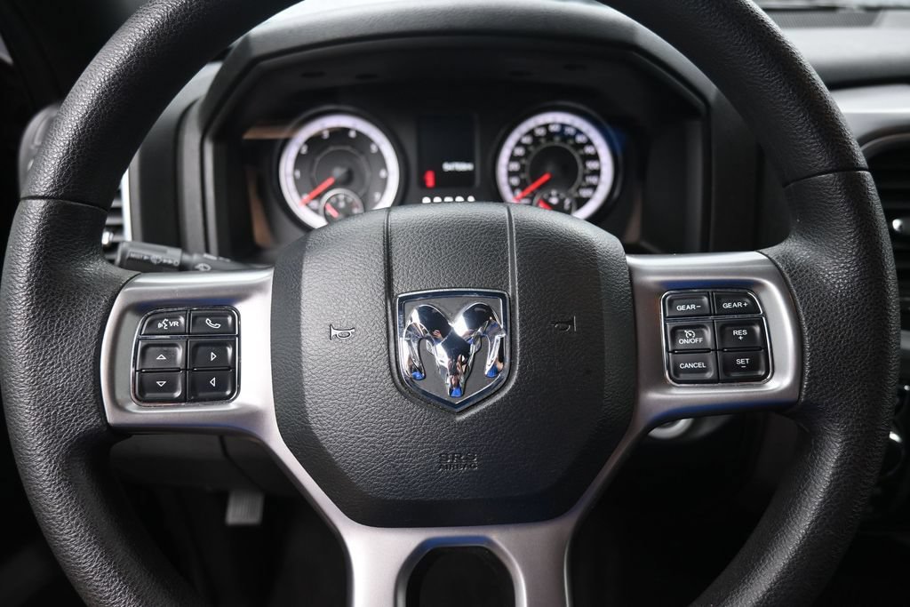 Used 2024 RAM 1500 Warlock AWD/4WD image 17