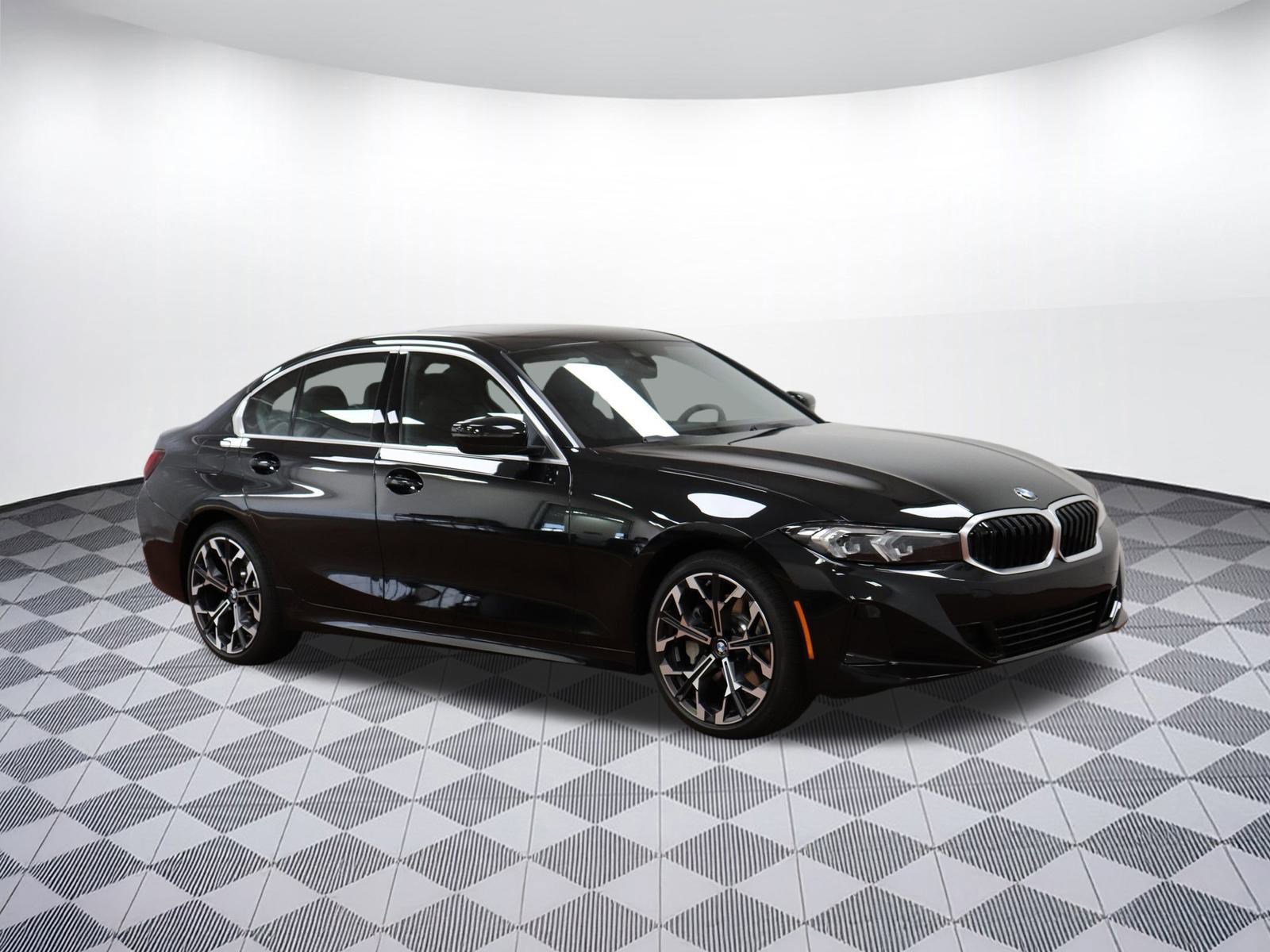 Used 2025 BMW 330i xDrive Sedan w/ Premium Package image 4