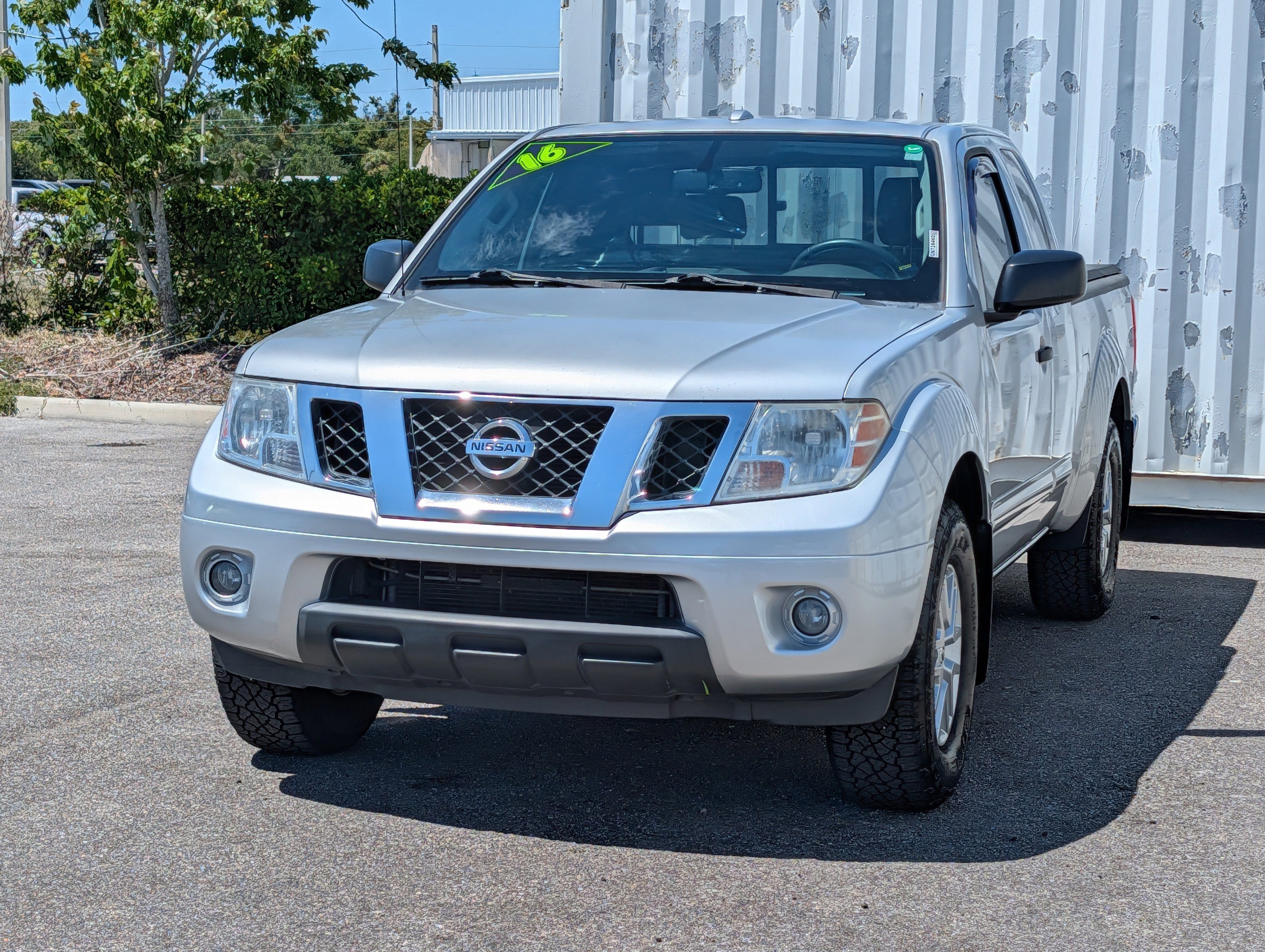 Used 2016 Nissan Frontier SV w/ SV Value Truck Package RWD image 7