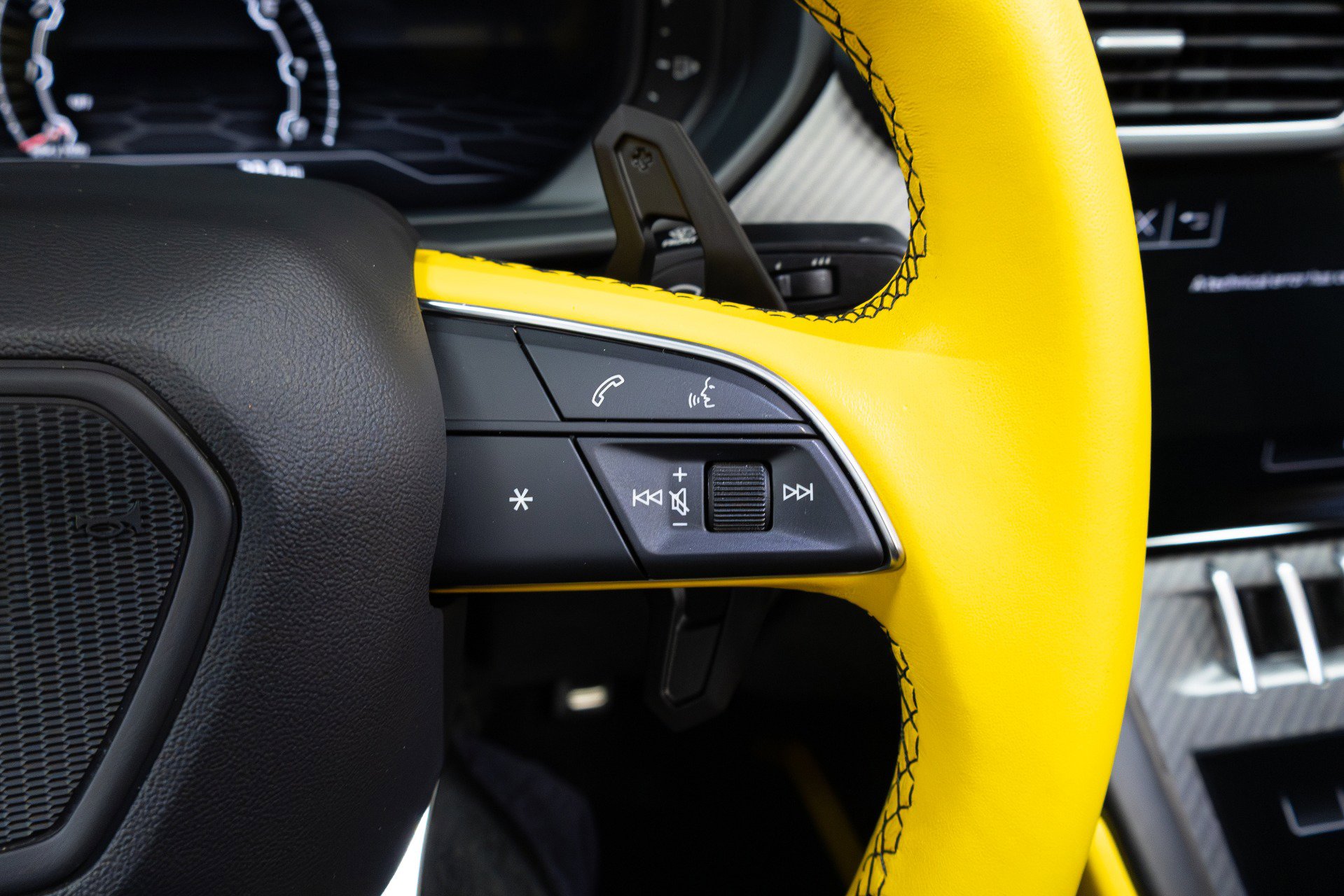 Used 2022 Lamborghini Urus image 69