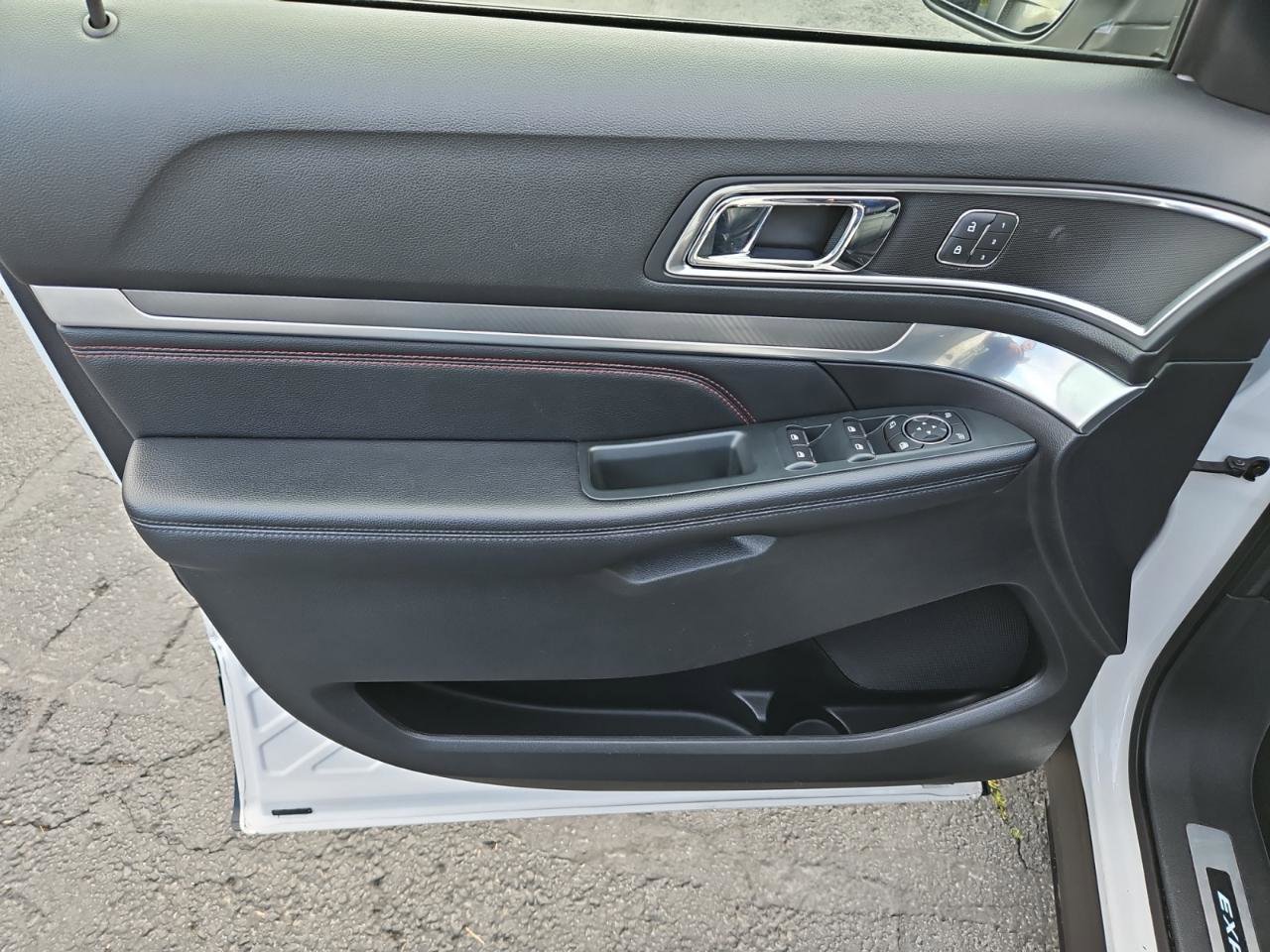 Used 2018 Ford Explorer Sport w/ Equipment Group 401A image 21