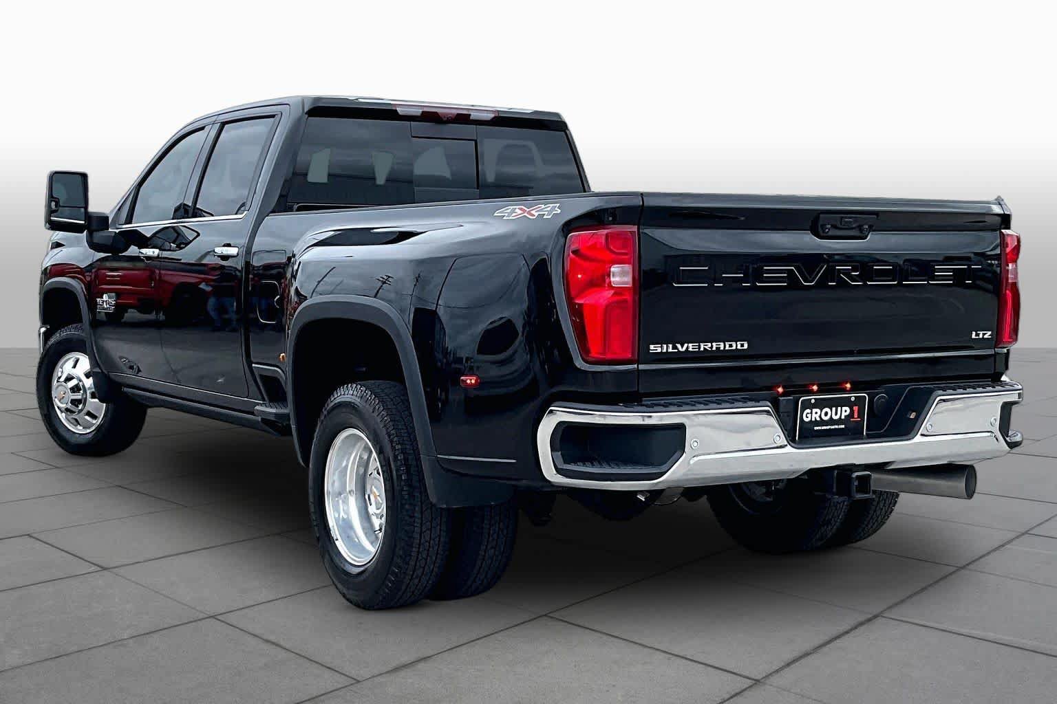 Used 2026 Chevrolet Silverado 3500 LTZ w/ LTZ Texas Edition AWD/4WD image 12