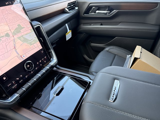 New 2026 GMC Yukon Denali w/ Denali Reserve Package AWD/4WD image 26