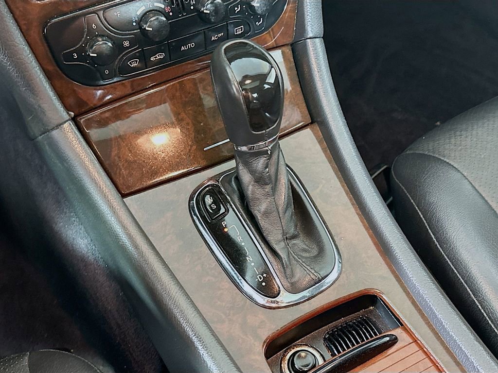 Used 2003 Mercedes-Benz C 240 Sedan image 22