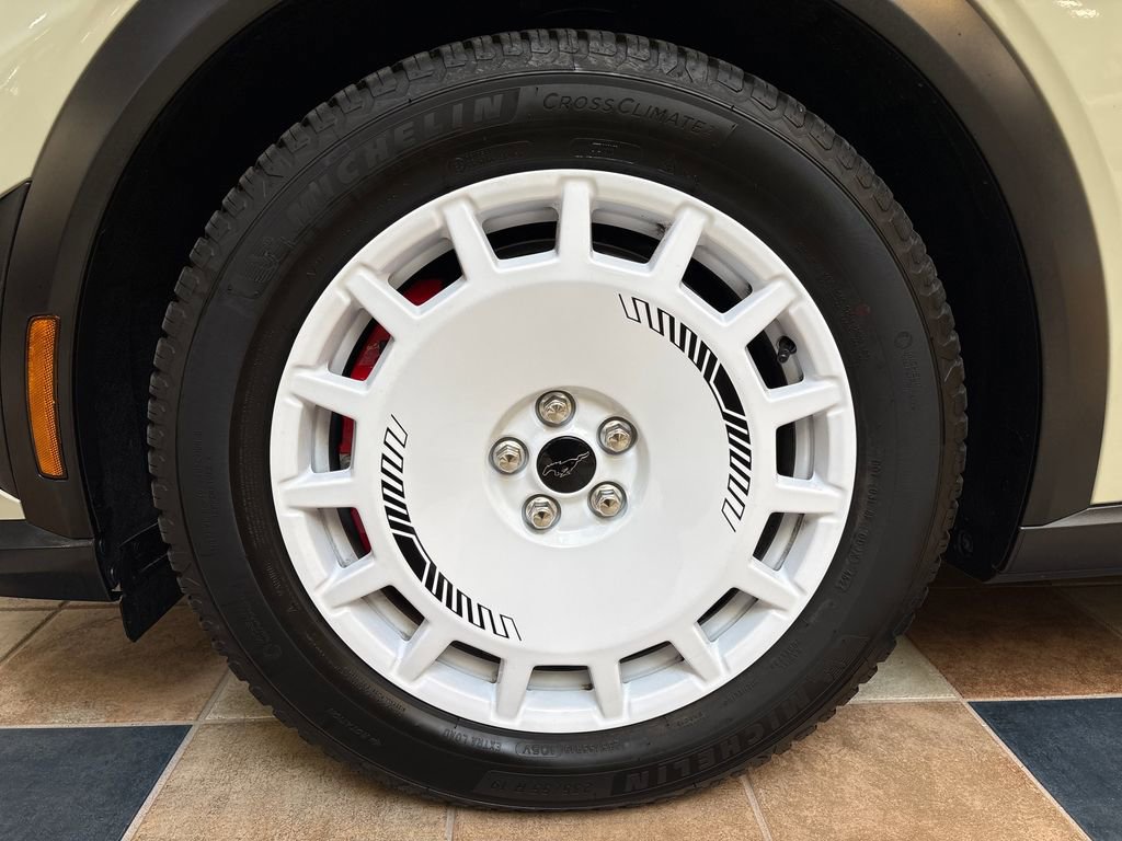 Certified 2025 Ford Mustang Mach-E GT image 12