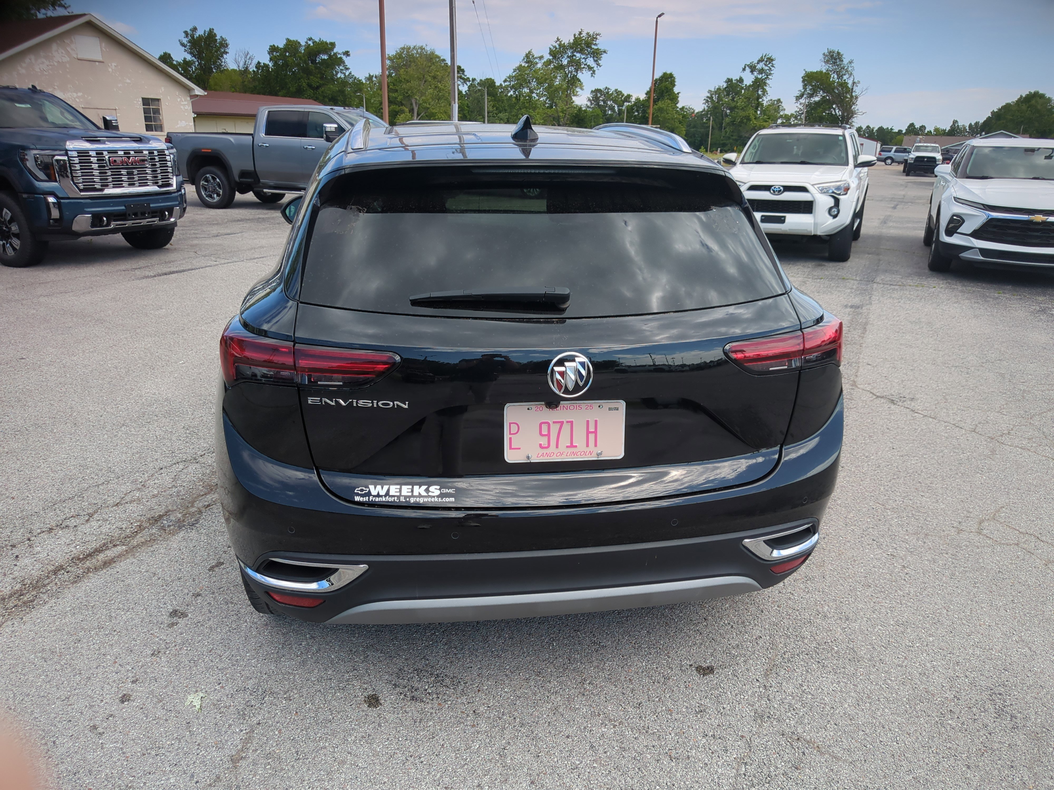 Used 2022 Buick Envision Essence w/ Safety Package image 6