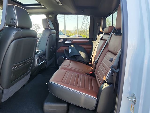 New 2026 GMC Sierra 3500 Denali Ultimate w/ LPO, Black Badging Package AWD/4WD image 6