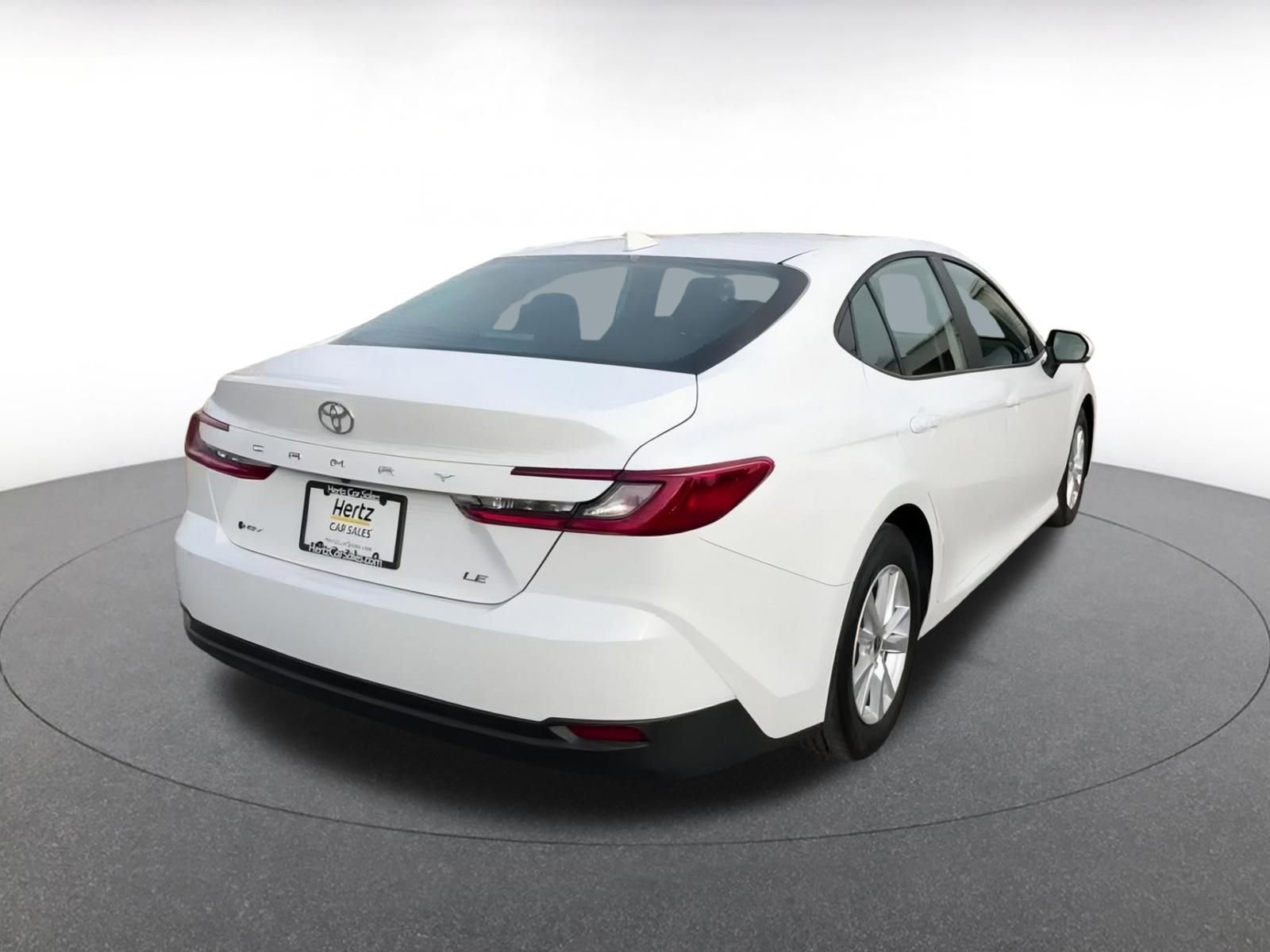 Used 2025 Toyota Camry LE image 14