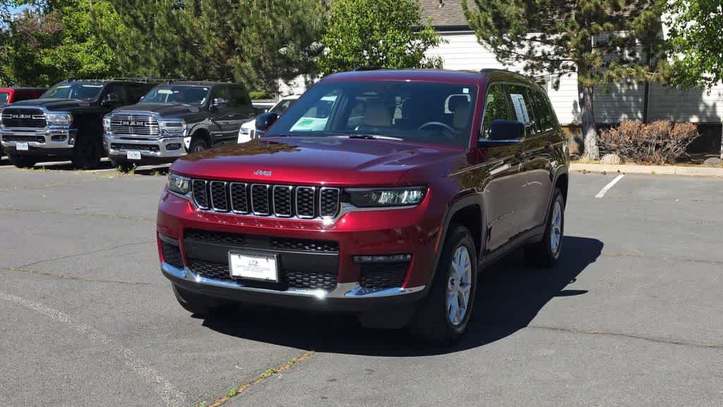 Used 2023 Jeep Grand Cherokee L Limited w/ Trailer Tow Group (B) AWD/4WD image 4