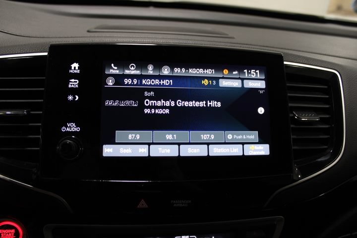 Used 2019 Honda Pilot Elite image 4