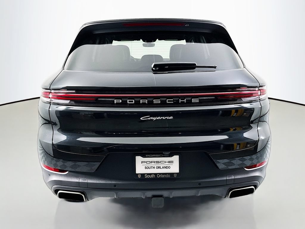Certified 2024 Porsche Cayenne AWD/4WD image 10