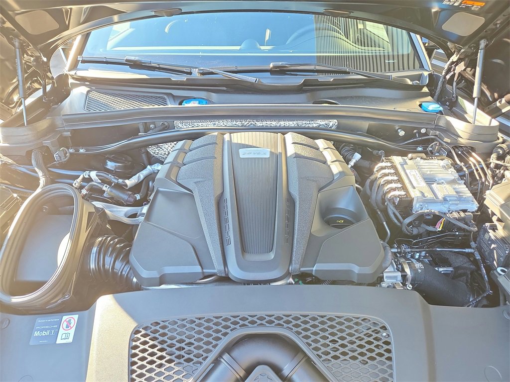 New 2026 Porsche Macan S image 32