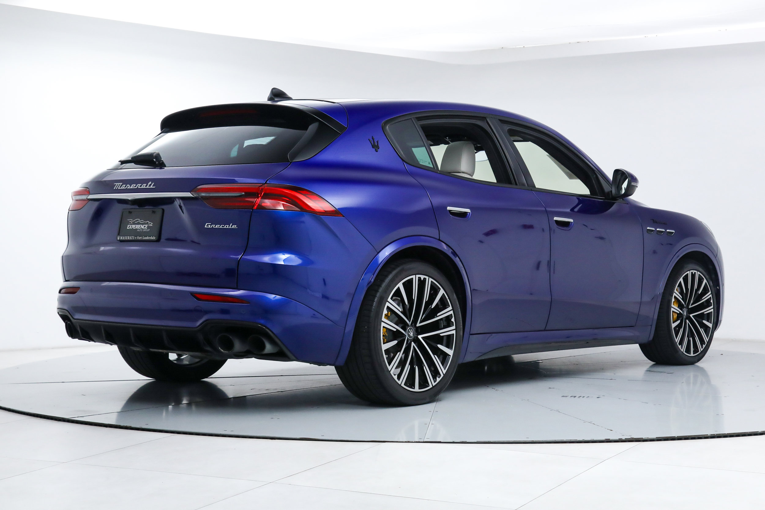 Certified 2023 Maserati Grecale Modena AWD/4WD image 5