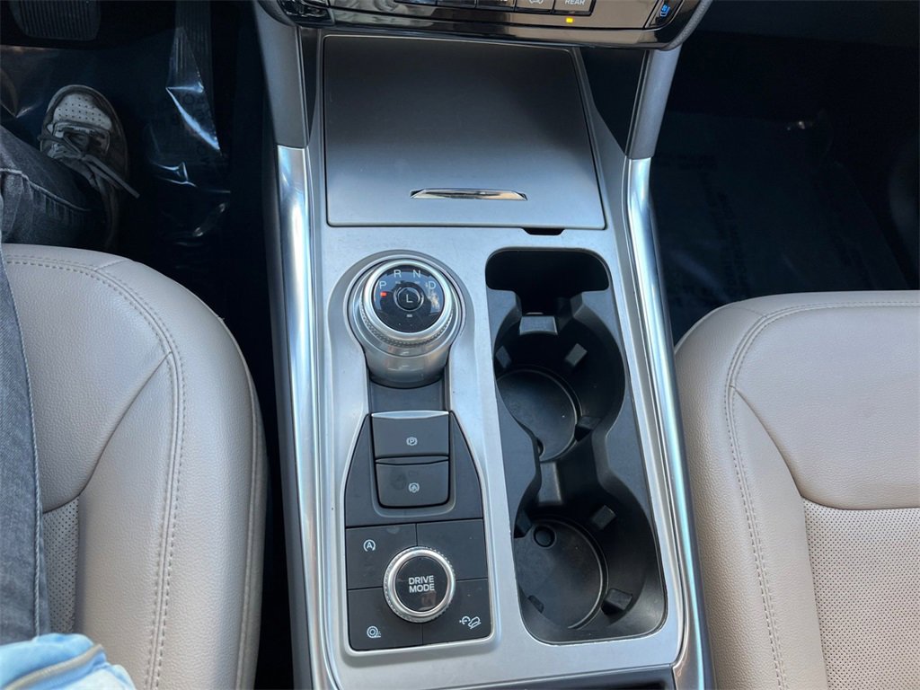 Used 2024 Ford Explorer Limited image 14