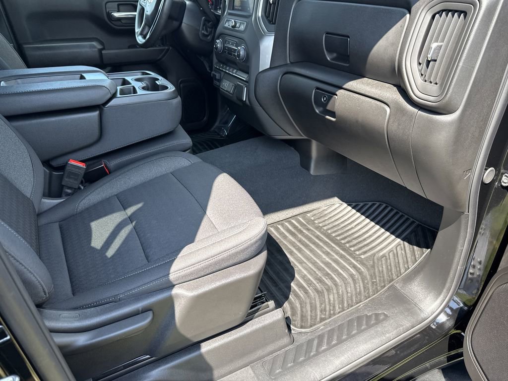 Used 2025 Chevrolet Silverado 1500 Custom image 39