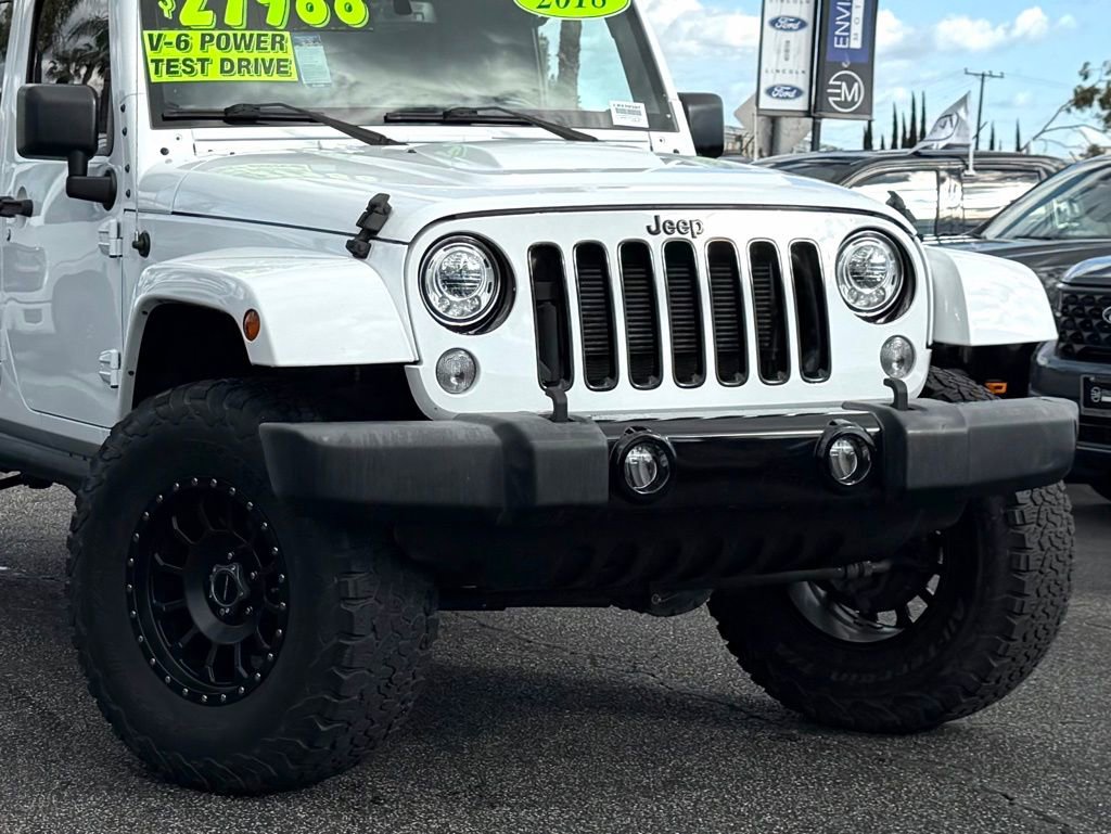 Used 2018 Jeep Wrangler Unlimited Sahara image 3
