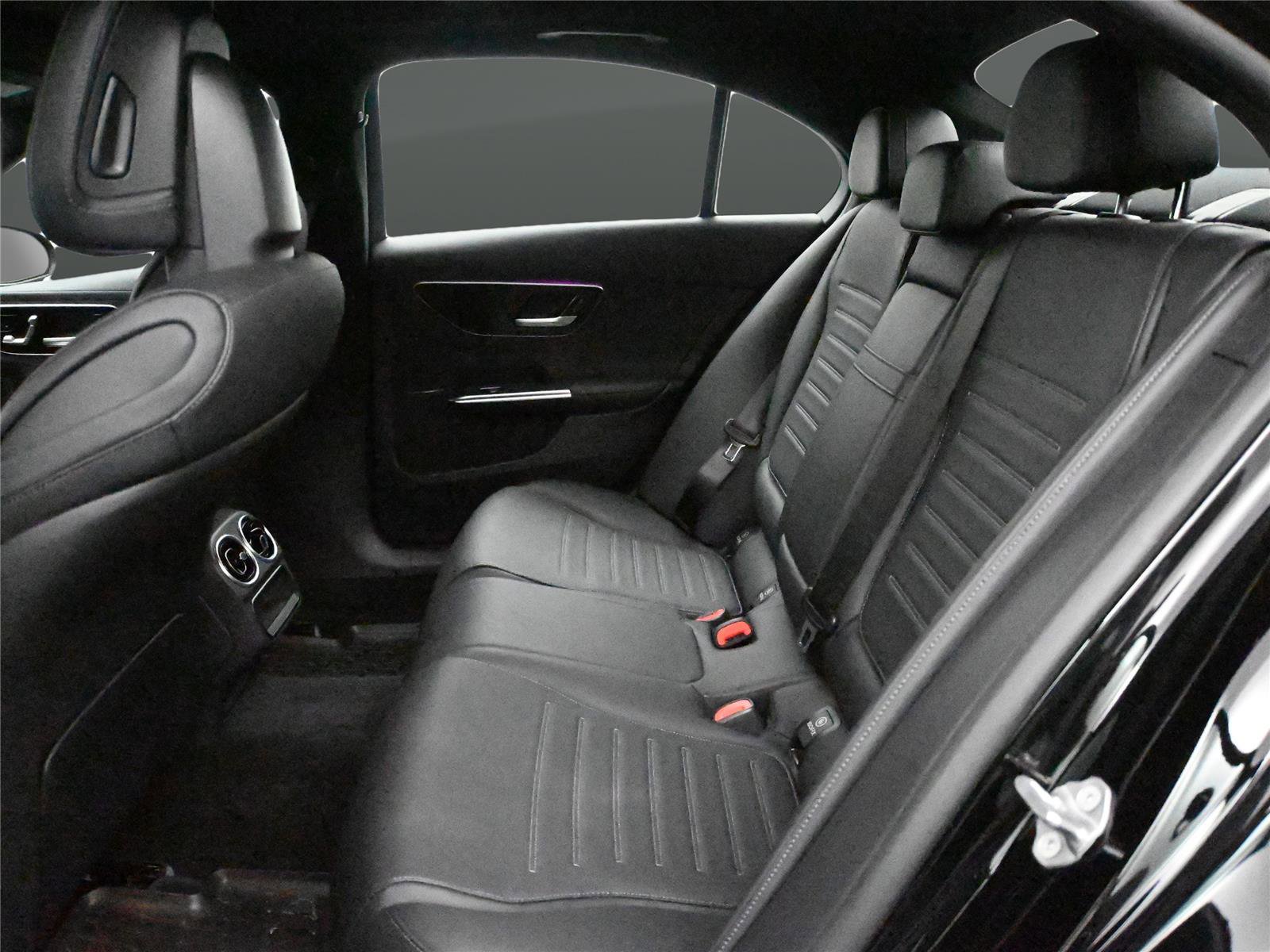 Used 2023 Mercedes-Benz C 300 4MATIC Sedan image 13