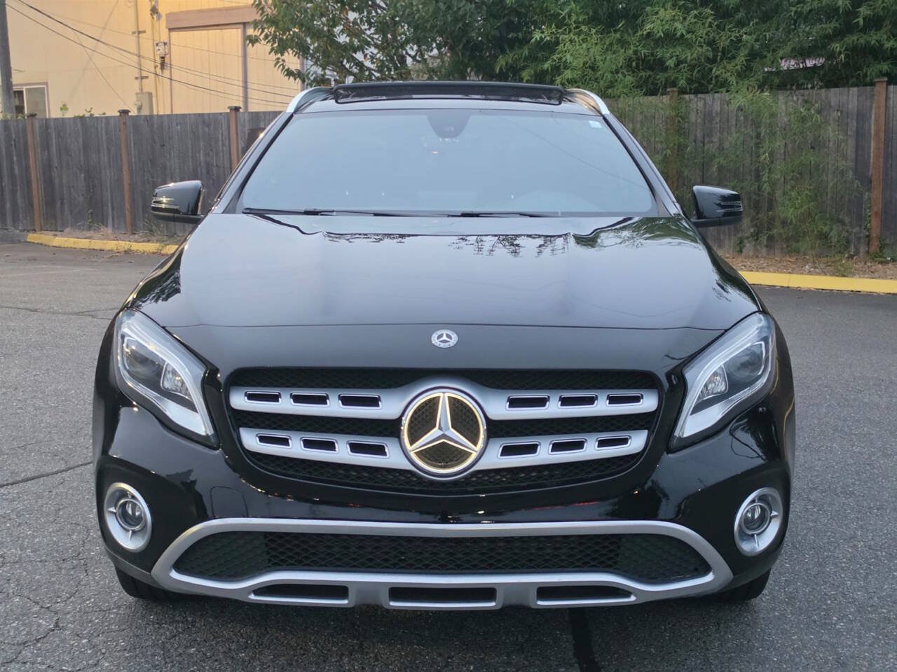 Used 2019 Mercedes-Benz GLA 250 4MATIC image 2