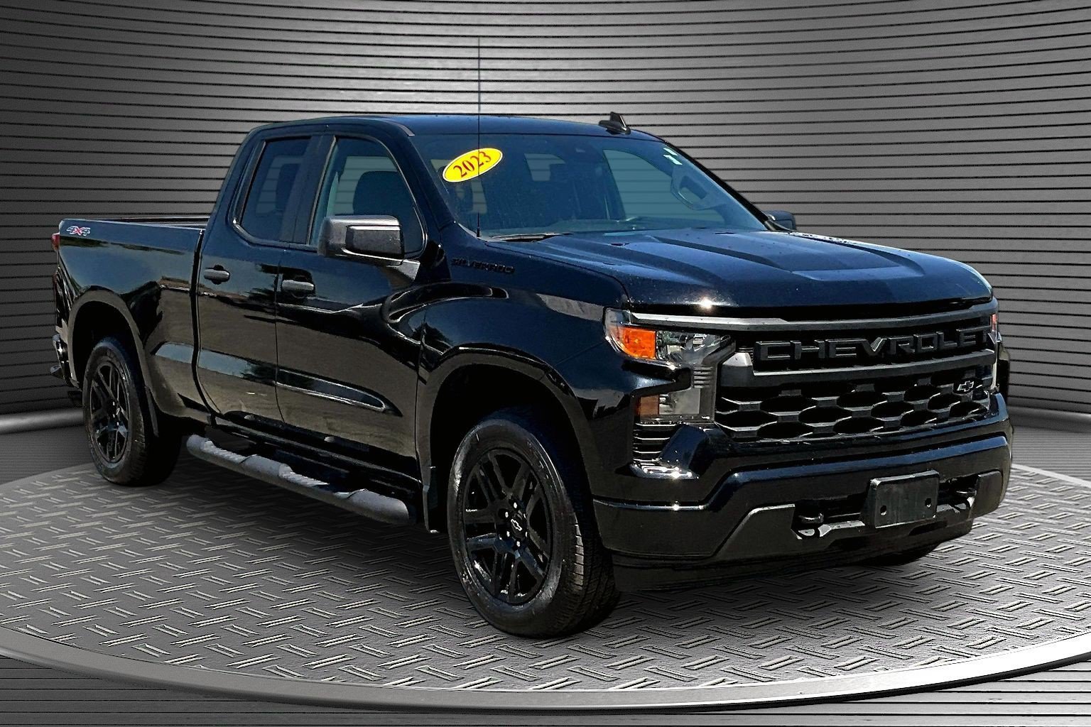 Used 2023 Chevrolet Silverado 1500 Custom w/ Rally Edition AWD/4WD image 1