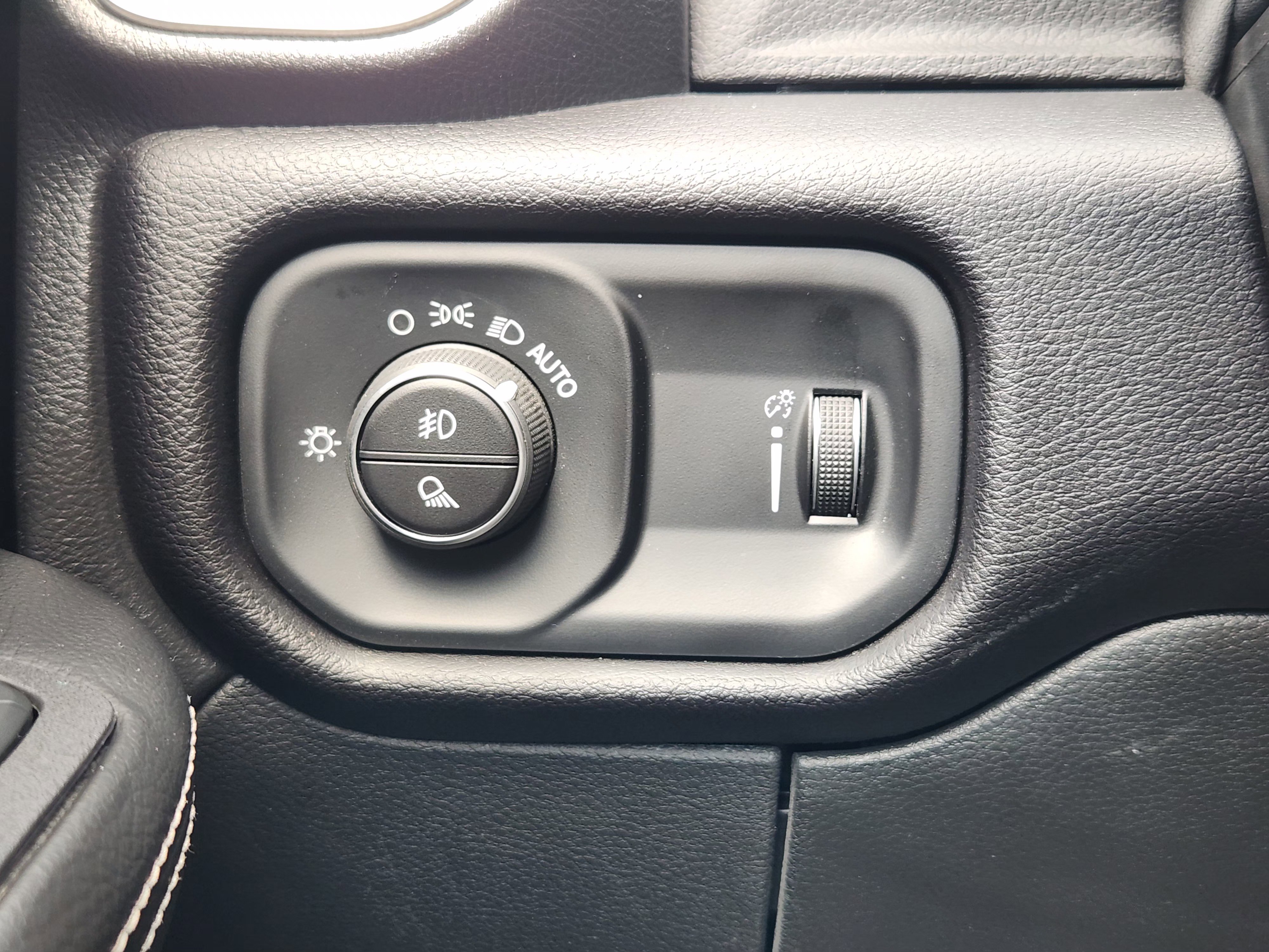 Used 2025 RAM 2500 Big Horn AWD/4WD image 24