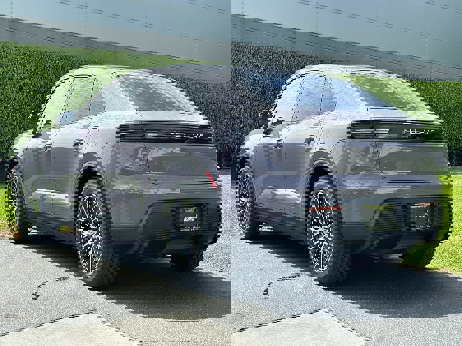 New 2026 Porsche Macan Electric image 3