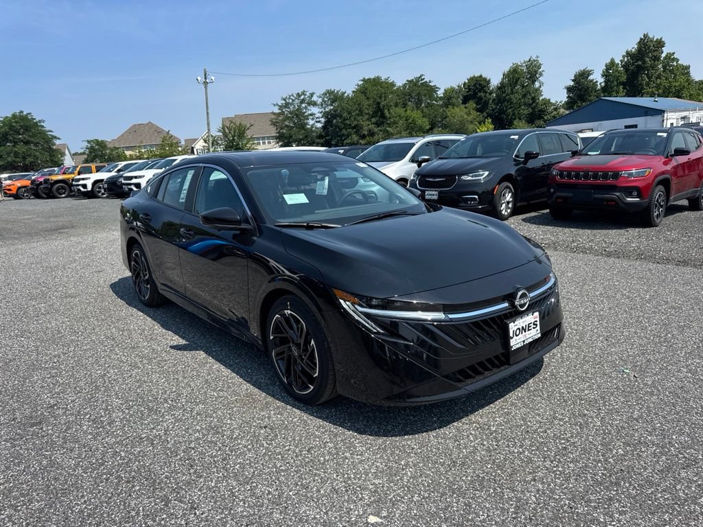 New 2026 Nissan Sentra SR w/ SR Premium Package FWD image 2