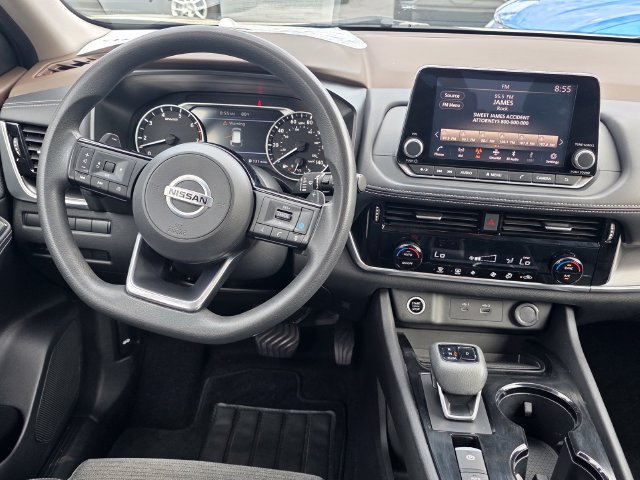 Used 2021 Nissan Rogue SV FWD image 15