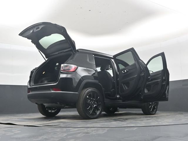 New 2026 Jeep Compass Latitude image 52