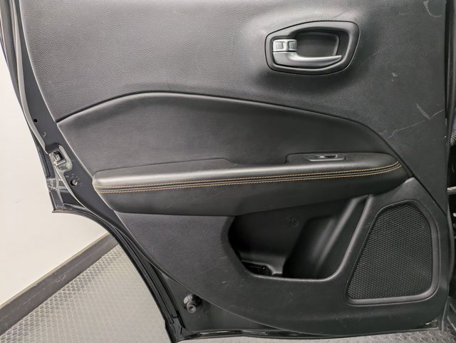 Used 2018 Jeep Compass Limited w/ Navigation Group image 22