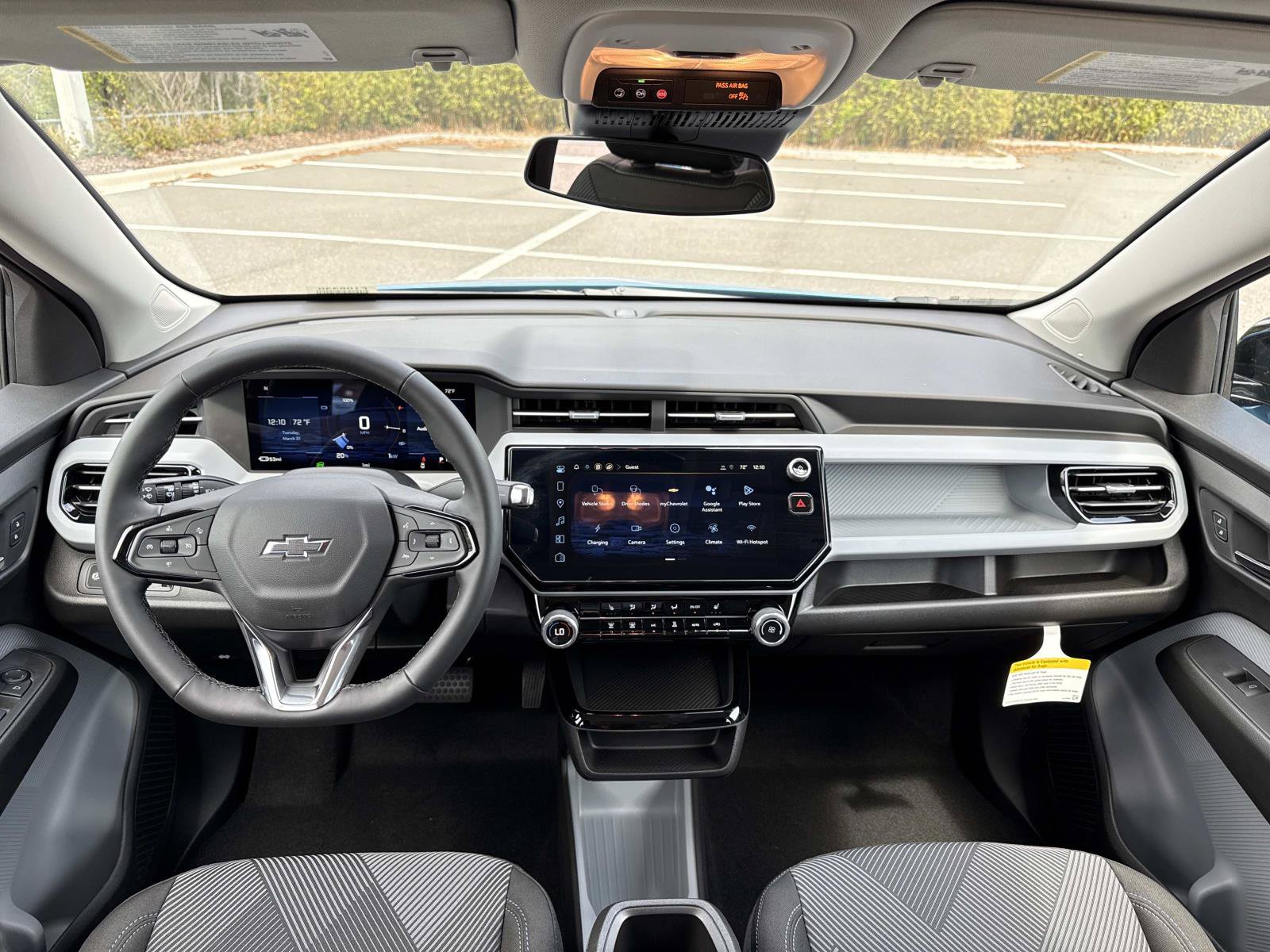New 2027 Chevrolet Bolt LT w/ Comfort Package FWD image 12