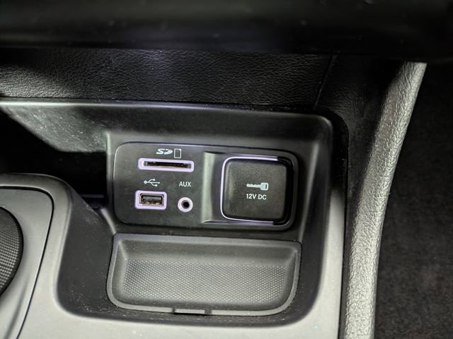 Used 2017 Jeep Cherokee Trailhawk w/ Cold Weather Group image 9